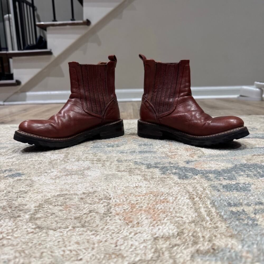 Frye Ella Moto Chelsea Boots Brown Leather Lug Sole Ankle Boots - Picture 3 of 8
